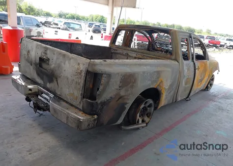 2015 Nissan Titan S z USA, uszkodzony, nr VIN 1N6BA0CH9FN514946